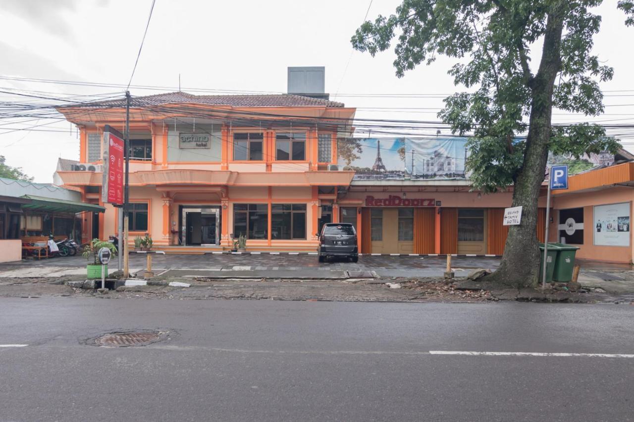 Reddoorz @ Achino Hotel Bandung Exterior foto